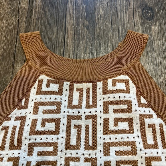 Women’s Sleeveless Knit Crop Top White and Tan Round Neck Size L - Picture 5 of 6